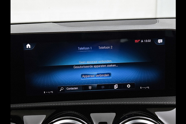 Mercedes-Benz A-Klasse 180 Business Solution Luxury (PANORAMADAK, SFEERVERLICHTING, STOELVERWARMING, CAMERA, 1e EIGENAAR)