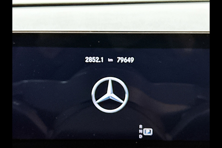 Mercedes-Benz A-Klasse 180 Business Solution Luxury (PANORAMADAK, SFEERVERLICHTING, STOELVERWARMING, CAMERA, 1e EIGENAAR)