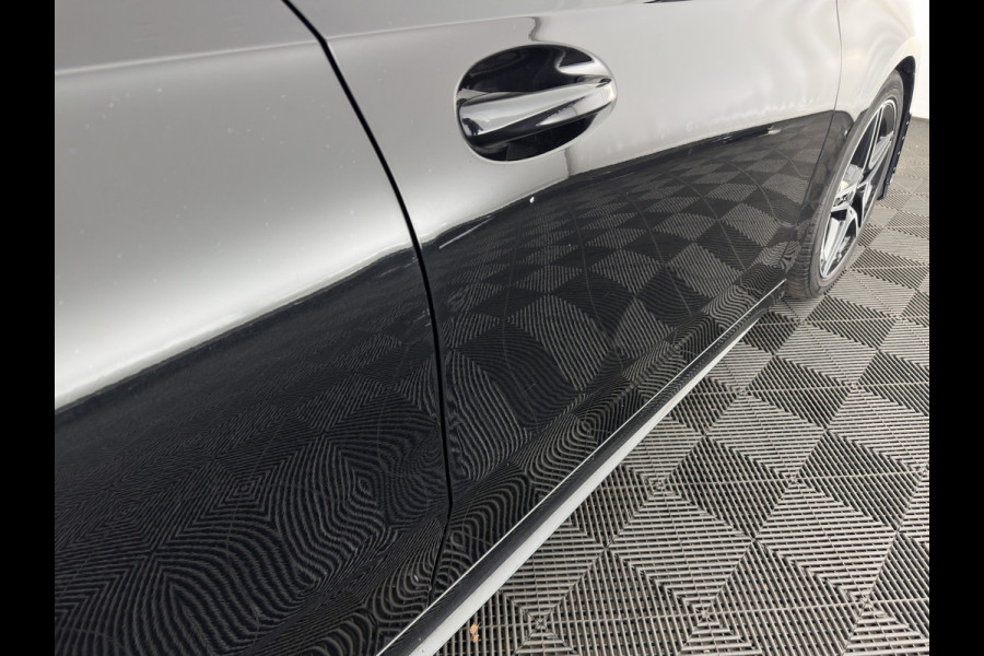 Mercedes-Benz A-Klasse 160 AMG-Sportpack Business-Solution (INCL-BTW) *WIDESCREEN-DIGI-COCKPIT | FULL-LED | LEATHER-MICROFIBRE | CAMERA | DYNAMIC-SELECT | CRUISE | HEATED-SPORTSEATS | PRIVACY-GLASS | DAB | AMBIENT-LIGHT | 18"ALU*