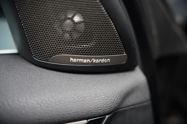 BMW X1 sDrive18i High Executive X Line | Panoramadak | Harman Kardon | Parkeersensoren | Head-Up Display | Leer | Stoelverwarming | Navigatie | Camera | Automaat | Digitale Tellers | Keyless | LED | Cruise Control |