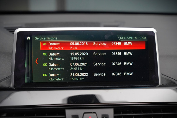 BMW X1 sDrive18i High Executive X Line | Panoramadak | Harman Kardon | Parkeersensoren | Head-Up Display | Leer | Stoelverwarming | Navigatie | Camera | Automaat | Digitale Tellers | Keyless | LED | Cruise Control |