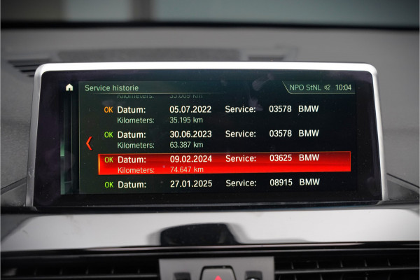 BMW X1 sDrive18i High Executive X Line | Panoramadak | Harman Kardon | Parkeersensoren | Head-Up Display | Leer | Stoelverwarming | Navigatie | Camera | Automaat | Digitale Tellers | Keyless | LED | Cruise Control |