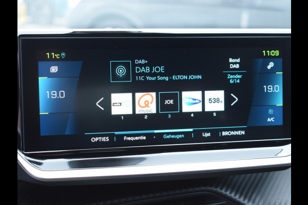 Peugeot e-208 EV GT 50 kWh ACHTERUITRIJCAMERA MET SENSOREN | NAVI & CARPLAY | E.C.C. |