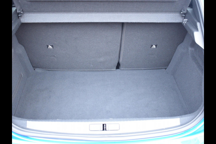 Peugeot e-208 EV GT 50 kWh ACHTERUITRIJCAMERA MET SENSOREN | NAVI & CARPLAY | E.C.C. |