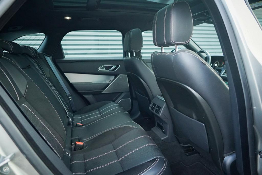 Land Rover Range Rover Velar 2.0 I4 Turbo AWD R-Dynamic SE / Pano / Meridian Surround / Leder / Trekhaak