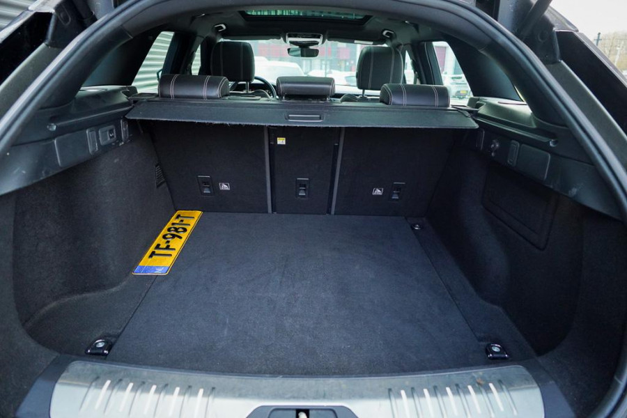 Land Rover Range Rover Velar 2.0 I4 Turbo AWD R-Dynamic SE / Pano / Meridian Surround / Leder / Trekhaak