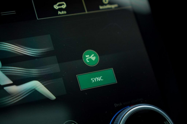 Land Rover Range Rover Velar 2.0 I4 Turbo AWD R-Dynamic SE / Pano / Meridian Surround / Leder / Trekhaak