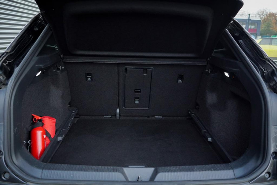 Volkswagen ID.4 1st 77KwH / Pano / Massage / Stoelverwarming / Incl BTW