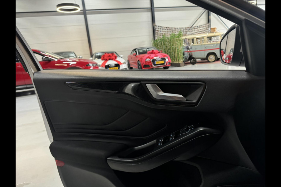Ford Focus 1.0 EcoBoost Hybrid ST Line Garantie StuurVW StoelVW Carplay Keyless Clima Led Navi Rijklaar