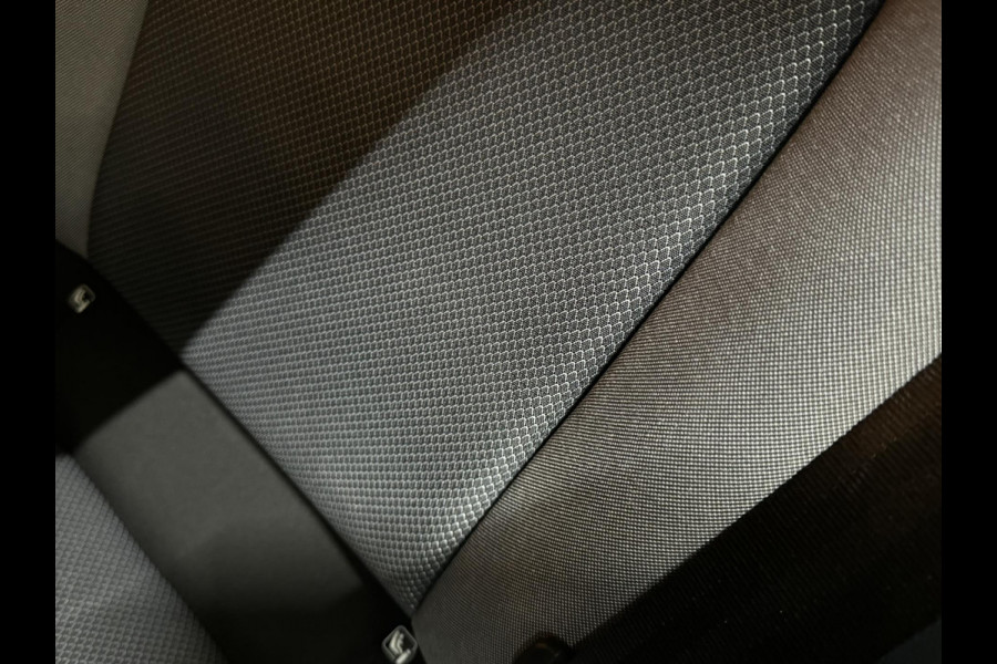 Seat Ibiza 1.0 TSI Style Garantie Trekhaak Carplay StoelVW Beats DAB PDC Led Cruise Clima Navi Rijklaar