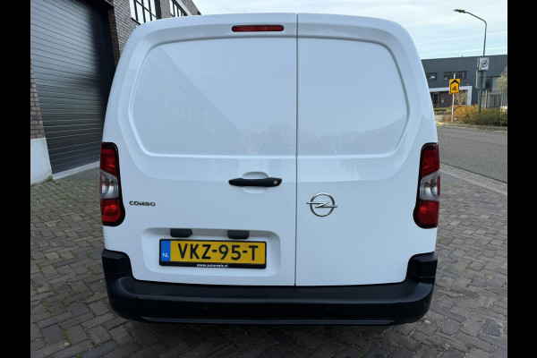 Opel Combo 1.5D L1H1 / Navigatie + Apple CarPlay-Android / ALL-Season banden / Laadruimte Betimmering Vloer + Wanden / PDC