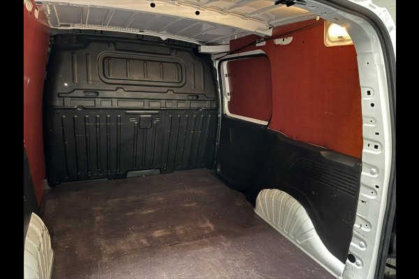 Opel Combo 1.5D L1H1 / Navigatie + Apple CarPlay-Android / ALL-Season banden / Laadruimte Betimmering Vloer + Wanden / PDC
