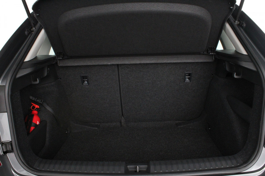 Škoda Kamiq 1.0 TSI Selection Camera/Keyless/Graphite Grey/parkeersensoren