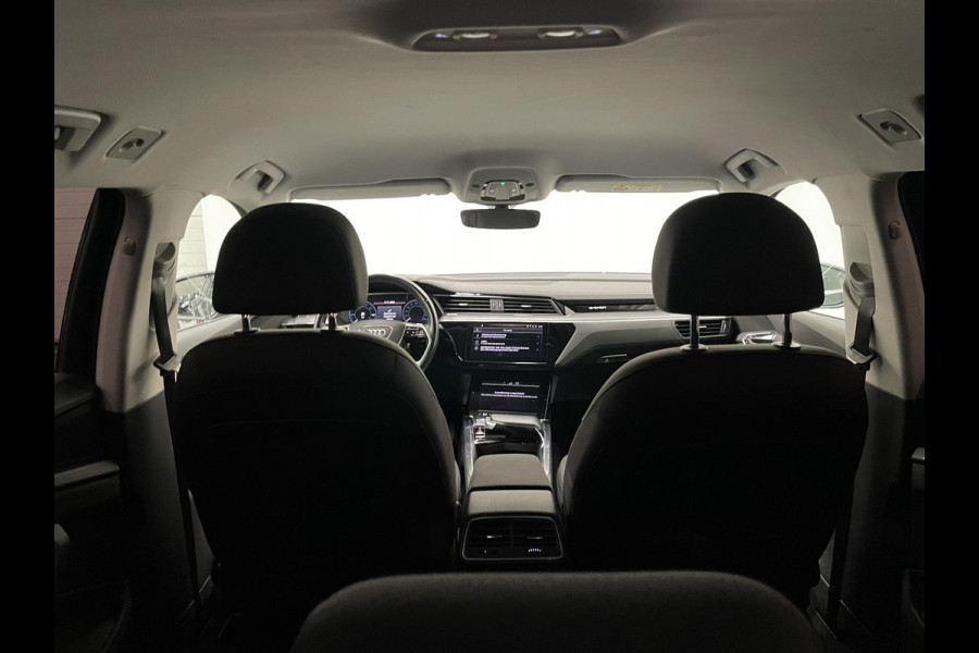 Audi e-tron 50 Quattro Edition 71 kWh Airco ECC Navi Cruise Control 19"LM Velgen PDC voor en achter Full LED Virtual Cockpit