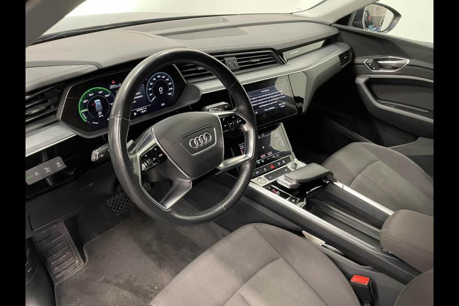Audi e-tron 50 Quattro Edition 71 kWh Airco ECC Navi Cruise Control 19"LM Velgen PDC voor en achter Full LED Virtual Cockpit