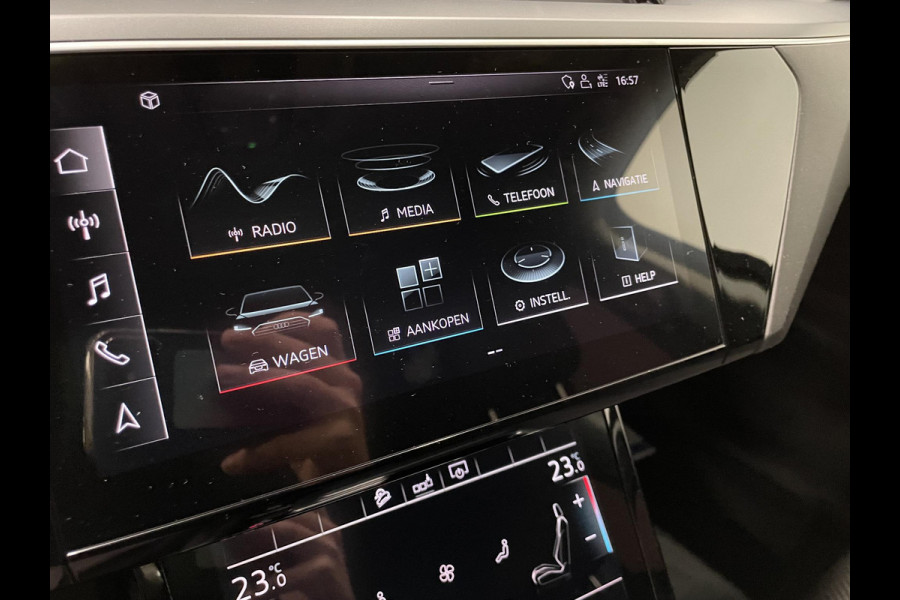 Audi e-tron 50 Quattro Edition 71 kWh Airco ECC Navi Cruise Control 19"LM Velgen PDC voor en achter Full LED Virtual Cockpit
