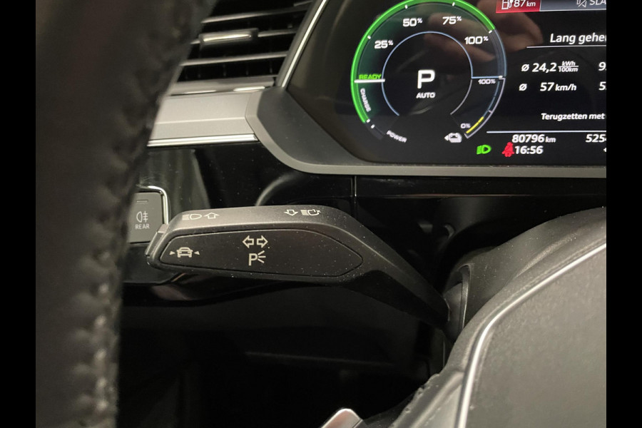 Audi e-tron 50 Quattro Edition 71 kWh Airco ECC Navi Cruise Control 19"LM Velgen PDC voor en achter Full LED Virtual Cockpit