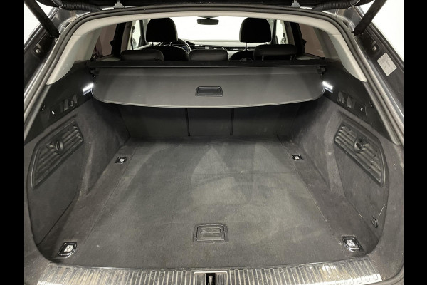 Audi e-tron 50 Quattro Edition 71 kWh Airco ECC Navi Cruise Control 19"LM Velgen PDC voor en achter Full LED Virtual Cockpit