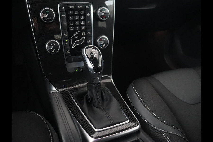 Volvo V40 1.5 T2 Polar+ | Automaat | Stoelverwarming | Full LED | Navigatie | Parkeerhulp | Climate control | Bluetooth | Cruise control