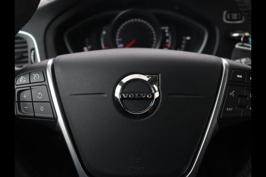 Volvo V40 1.5 T2 Polar+ | Automaat | Stoelverwarming | Full LED | Navigatie | Parkeerhulp | Climate control | Bluetooth | Cruise control