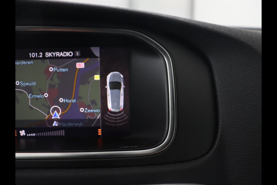 Volvo V40 1.5 T2 Polar+ | Automaat | Stoelverwarming | Full LED | Navigatie | Parkeerhulp | Climate control | Bluetooth | Cruise control