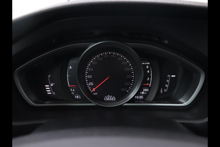 Volvo V40 1.5 T2 Polar+ | Automaat | Stoelverwarming | Full LED | Navigatie | Parkeerhulp | Climate control | Bluetooth | Cruise control