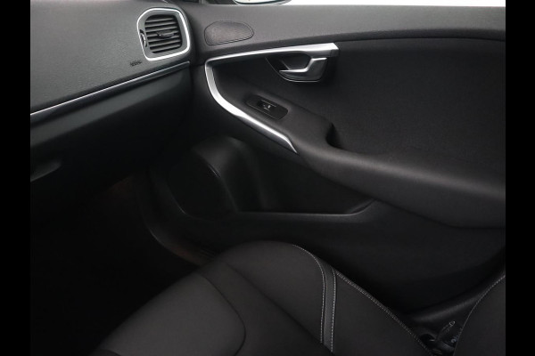 Volvo V40 1.5 T2 Polar+ | Automaat | Stoelverwarming | Full LED | Navigatie | Parkeerhulp | Climate control | Bluetooth | Cruise control