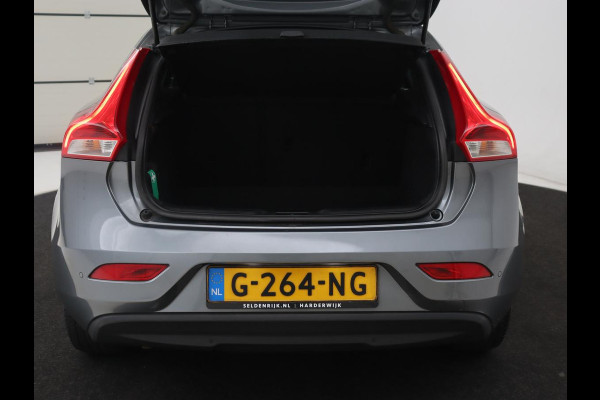 Volvo V40 1.5 T2 Polar+ | Automaat | Stoelverwarming | Full LED | Navigatie | Parkeerhulp | Climate control | Bluetooth | Cruise control