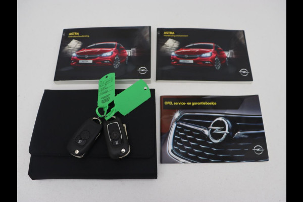 Opel Astra 1.6 CDTI Online Edition | Trekhaak | Carplay | Navigatie | Climate control | Comfortstoelen | 18'' | Parkeerhulp | Cruise control | Bluetooth