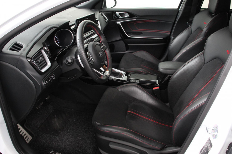 Kia ProCeed 1.6 T-GDI 204pk DCT GT Navigatie Camera JBL Stoel en stuurverwarming |Electrisch bedienbare achterklep Led