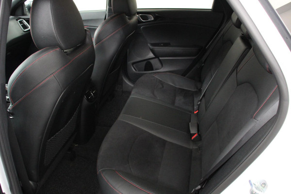 Kia ProCeed 1.6 T-GDI 204pk DCT GT Navigatie Camera JBL Stoel en stuurverwarming |Electrisch bedienbare achterklep Led