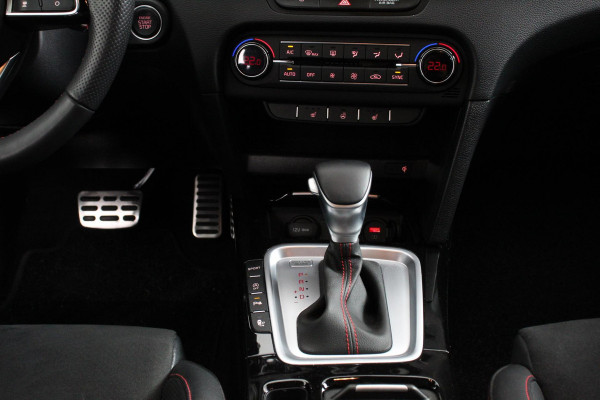 Kia ProCeed 1.6 T-GDI 204pk DCT GT Navigatie Camera JBL Stoel en stuurverwarming |Electrisch bedienbare achterklep Led