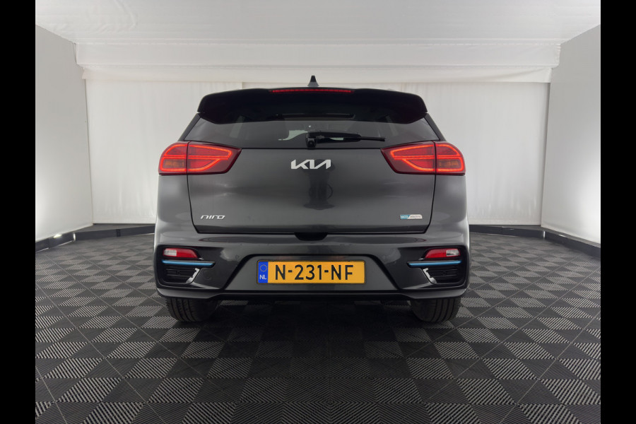 Kia e-Niro DynamicPlusLine 64 kWh (INCL-BTW) | 1/2 LEATHER | FULL-LED | SUNFOOF | NAVI-FULLMAP | KEYLESS | DIGI-COCKPIT | PRIVACY-GLASS | 17"ALU*