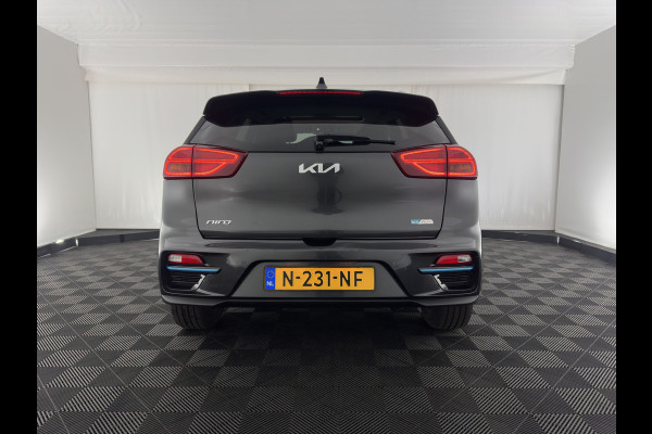 Kia e-Niro DynamicPlusLine 64 kWh (INCL-BTW) | 1/2 LEATHER | FULL-LED | SUNFOOF | NAVI-FULLMAP | KEYLESS | DIGI-COCKPIT | PRIVACY-GLASS | 17"ALU*
