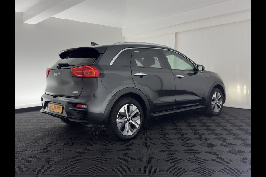 Kia e-Niro DynamicPlusLine 64 kWh (INCL-BTW) | 1/2 LEATHER | FULL-LED | SUNFOOF | NAVI-FULLMAP | KEYLESS | DIGI-COCKPIT | PRIVACY-GLASS | 17"ALU*