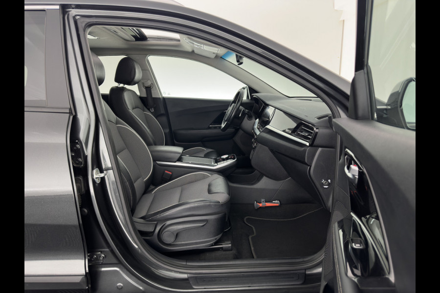 Kia e-Niro DynamicPlusLine 64 kWh (INCL-BTW) | 1/2 LEATHER | FULL-LED | SUNFOOF | NAVI-FULLMAP | KEYLESS | DIGI-COCKPIT | PRIVACY-GLASS | 17"ALU*