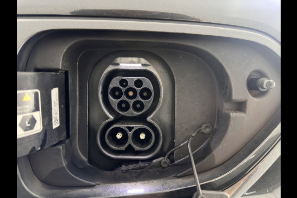 Kia e-Niro DynamicPlusLine 64 kWh (INCL-BTW) | 1/2 LEATHER | FULL-LED | SUNFOOF | NAVI-FULLMAP | KEYLESS | DIGI-COCKPIT | PRIVACY-GLASS | 17"ALU*