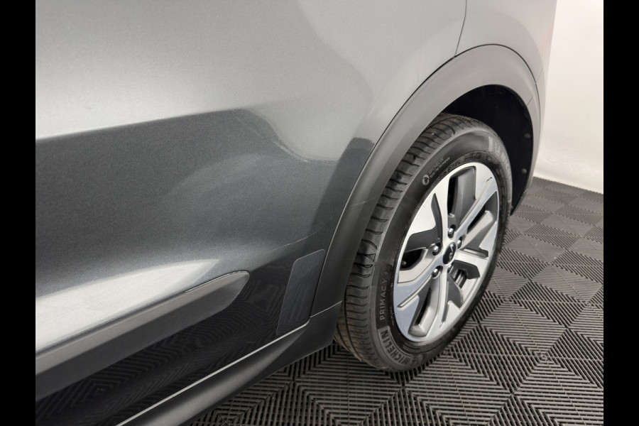Kia e-Niro DynamicPlusLine 64 kWh (INCL-BTW) | 1/2 LEATHER | FULL-LED | SUNFOOF | NAVI-FULLMAP | KEYLESS | DIGI-COCKPIT | PRIVACY-GLASS | 17"ALU*