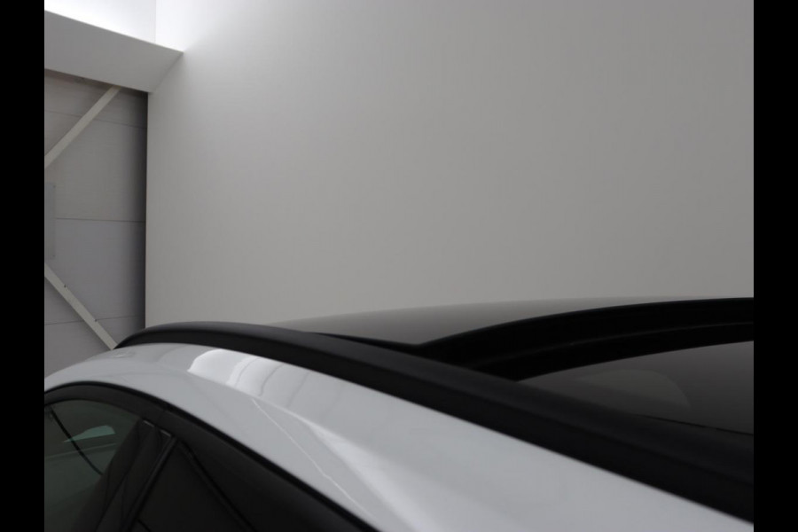 Ford Focus 1.5 EcoBoost ST Line X | Panoramadak | Half leder | Stoel & stuurverwarming | Adaptive cruise | Camera | Park Assist | Keyless | Navigatie | Dodehoek detectie | Full LED | Climate control