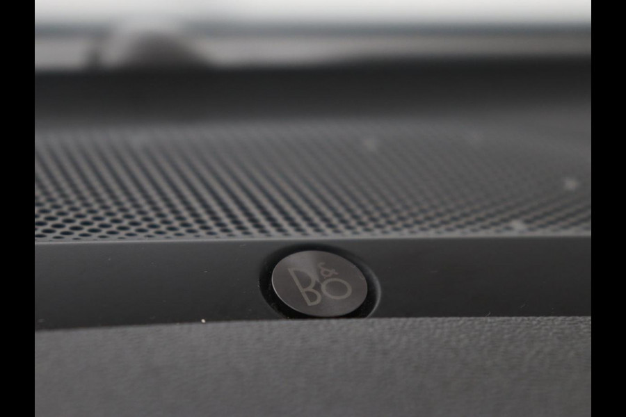 Ford Focus 1.5 EcoBoost ST Line X | Panoramadak | Half leder | Stoel & stuurverwarming | Adaptive cruise | Camera | Park Assist | Keyless | Navigatie | Dodehoek detectie | Full LED | Climate control