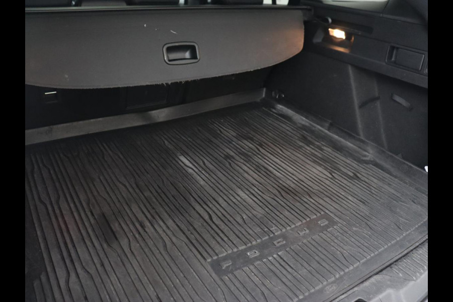 Ford Focus 1.5 EcoBoost ST Line X | Panoramadak | Half leder | Stoel & stuurverwarming | Adaptive cruise | Camera | Park Assist | Keyless | Navigatie | Dodehoek detectie | Full LED | Climate control