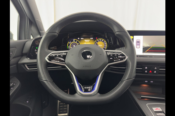 Volkswagen Golf 1.4 eHybrid GTE (INCL-BTW) *PANO | NAVI | CRUISE | VIRTUAL | 18 INCH ALU*