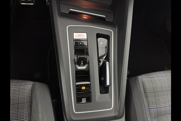 Volkswagen Golf 1.4 eHybrid GTE (INCL-BTW) *PANO | NAVI | CRUISE | VIRTUAL | 18 INCH ALU*