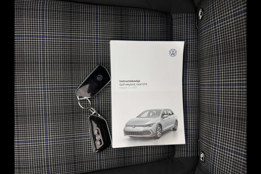Volkswagen Golf 1.4 eHybrid GTE (INCL-BTW) *PANO | NAVI | CRUISE | VIRTUAL | 18 INCH ALU*