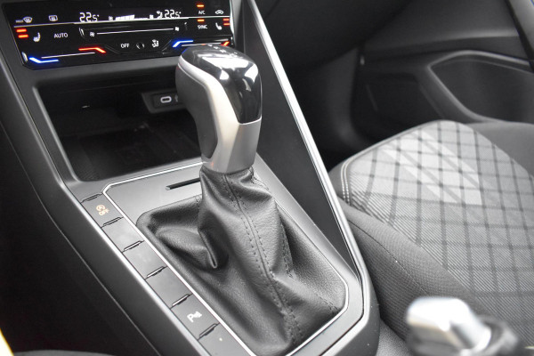 Volkswagen Polo 1.0 TSI R-Line DSG IQ LED Clima Virtual Carplay