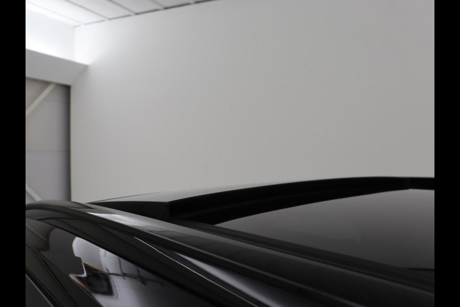 Volvo XC40 Recharge P8 AWD R Design | Panoramadak | Leder | 360 Camera | Stoelverwarming | Harman/Kardon | Memory | Carplay | Adaptive cruise | Keyless | Navigatie | Full LED