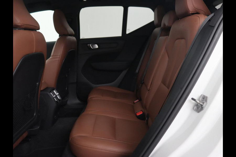 Volvo XC40 Recharge P8 AWD R Design | Panoramadak | Leder | 360 Camera | Stoelverwarming | Harman/Kardon | Memory | Carplay | Adaptive cruise | Keyless | Navigatie | Full LED