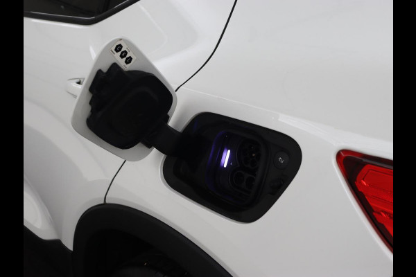 Volvo XC40 Recharge P8 AWD R Design | Panoramadak | Leder | 360 Camera | Stoelverwarming | Harman/Kardon | Memory | Carplay | Adaptive cruise | Keyless | Navigatie | Full LED