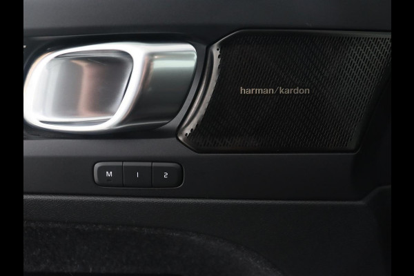Volvo XC40 Recharge P8 AWD R Design | Panoramadak | Leder | 360 Camera | Stoelverwarming | Harman/Kardon | Memory | Carplay | Adaptive cruise | Keyless | Navigatie | Full LED