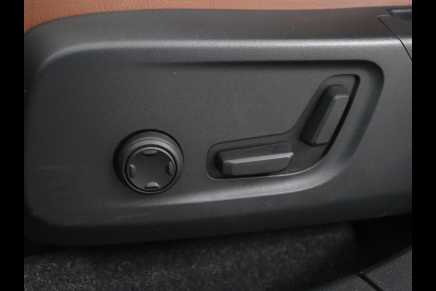 Volvo XC40 Recharge P8 AWD R Design | Panoramadak | Leder | 360 Camera | Stoelverwarming | Harman/Kardon | Memory | Carplay | Adaptive cruise | Keyless | Navigatie | Full LED